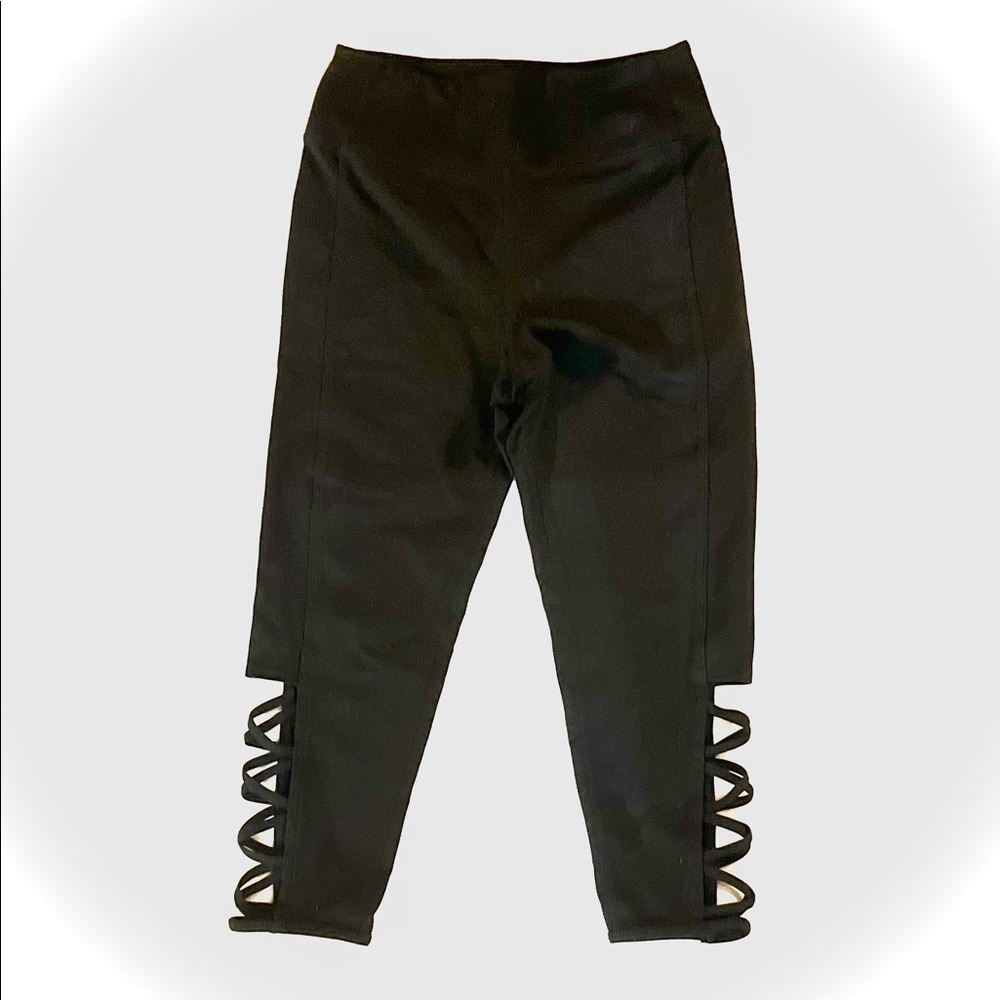 Zella Kids Capri Leggings - size 10-12